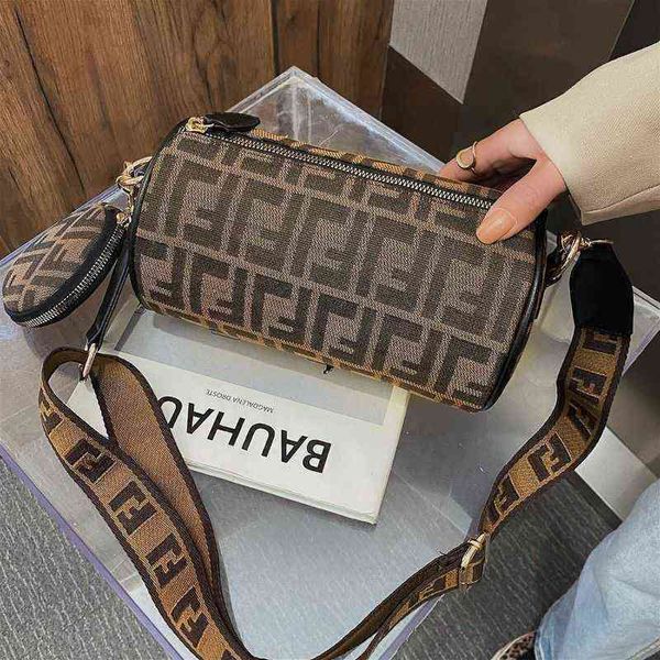 factory direct sale boston women 2022 new fashion versatile one shoulder messenger bag cylinder large capacity net red pillow bag
factory direct sale boston women 2022 new fashion versatile one shoulder messenger bag cylinder large capacity net red pillow bag