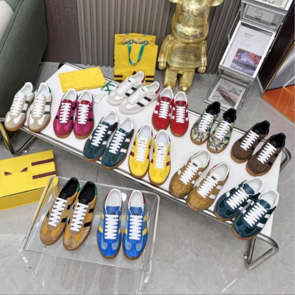 new mens women gazelle sneakers casual shoes velvet patchwork retro trainers co-branded ladies sneaker chaussures embroidered letters canvas, Black
new mens women gazelle sneakers casual shoes velvet patchwork retro trainers co-branded ladies sneaker chaussures embroidered letters canvas, Black