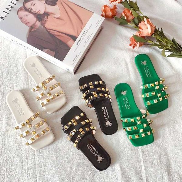 summer new girls rivet 2022 sandals casual low heels wear flat bottomed flip flops and exoticf fashion toddler kids slippers258d, Black;red
summer new girls rivet 2022 sandals casual low heels wear flat bottomed flip flops and exoticf fashion toddler kids slippers258d, Black;red