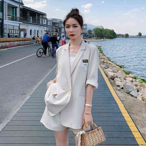 2022 summer new women suit korean thin net trend baked street professional two piece set office suit for women shorts j220813, White;black
2022 summer new women suit korean thin net trend baked street professional two piece set office suit for women shorts j220813, White;black