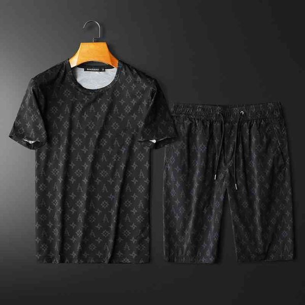 2022 new summer men's t-shirt short sleeved shorts sportswear fashion young man print two piece set, Gray
2022 new summer men's t-shirt short sleeved shorts sportswear fashion young man print two piece set, Gray