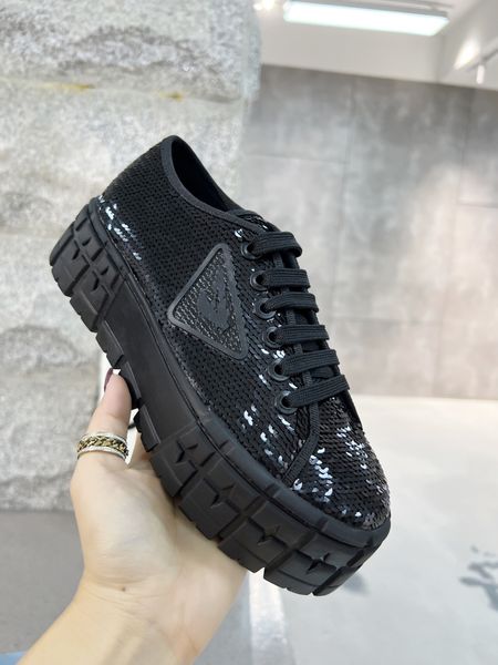 designers sneakers casual shoes flat platform snake original quality leather ace bee embroidery stripes 0702, Black
designers sneakers casual shoes flat platform snake original quality leather ace bee embroidery stripes 0702, Black