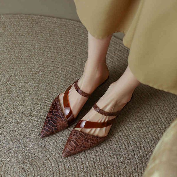 sandals in summer , real leather, medium fine heel, baotou, snake pattern, brown, and half drag women's cool shoes are fashionable uvhi, Black
sandals in summer , real leather, medium fine heel, baotou, snake pattern, brown, and half drag women's cool shoes are fashionable uvhi, Black