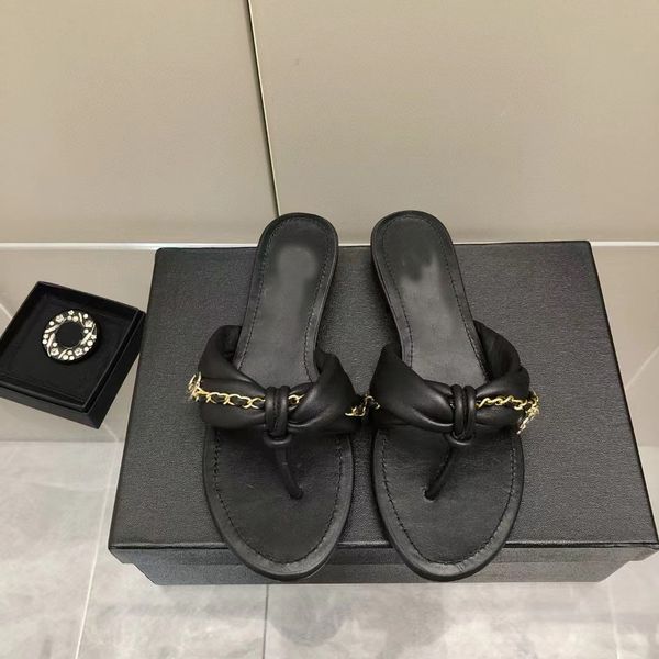 2022 designer metal chain clip flat slippers for women flip-flops luxury leather lady sandals cutout leather sandal embossed butterfly, Black
2022 designer metal chain clip flat slippers for women flip-flops luxury leather lady sandals cutout leather sandal embossed butterfly, Black