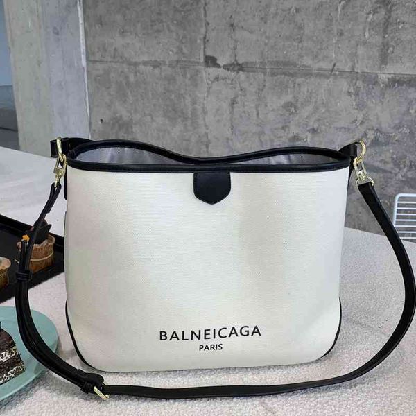 canvas bucket bag large capacity and shopping women's all-match single shoulder messenger female bags
canvas bucket bag large capacity and shopping women's all-match single shoulder messenger female bags