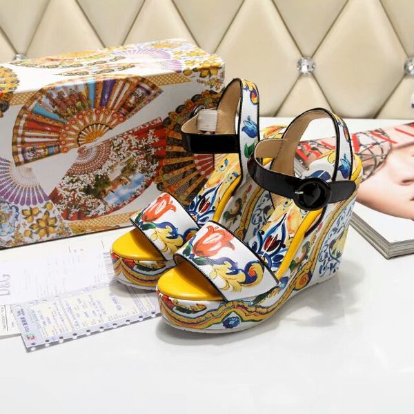 latest ladies print buckle wedge sandals leather thick heel thick sole dress casual banquet fashion size 35-40, Black
latest ladies print buckle wedge sandals leather thick heel thick sole dress casual banquet fashion size 35-40, Black