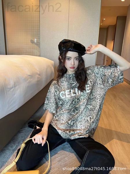 women's t-shirt designer chaopai 22ss early spring new niche design spice girls must have snake letters loose short sleeves d06s, White 
women's t-shirt designer chaopai 22ss early spring new niche design spice girls must have snake letters loose short sleeves d06s, White