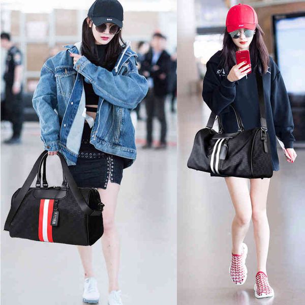 2022 factory wholesale new net red women's portable one shoulder light short distance travel boarding large capacity luggage bag tide
2022 factory wholesale new net red women's portable one shoulder light short distance travel boarding large capacity luggage bag tide
