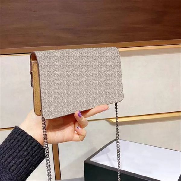 women crossbody bags shoulder small round bag designer female handbag for women pu leather retro chain white aaaa, Red;black
women crossbody bags shoulder small round bag designer female handbag for women pu leather retro chain white aaaa, Red;black