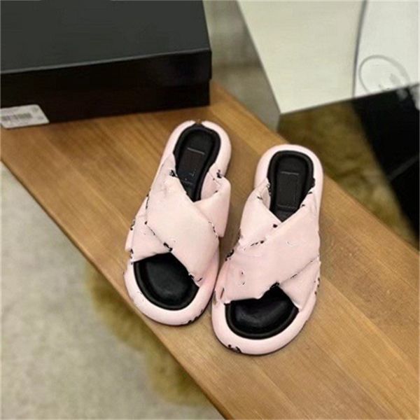 buckle sandals dad caviar leather die women slippers crystal calf quilted platform summer channel beach slipper a2
buckle sandals dad caviar leather die women slippers crystal calf quilted platform summer channel beach slipper a2