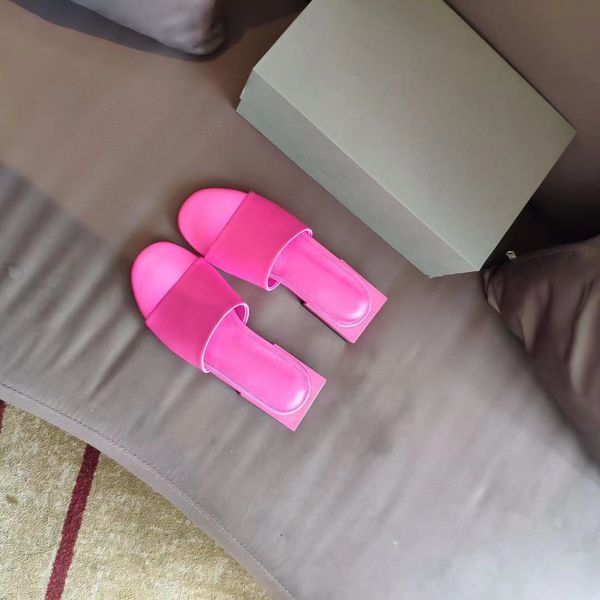 european roman summer women's flat girls slippers bread solid slippers, diamond design, designer, fashion trend, sexy, bedroom colors,, Black
european roman summer women's flat girls slippers bread solid slippers, diamond design, designer, fashion trend, sexy, bedroom colors,, Black