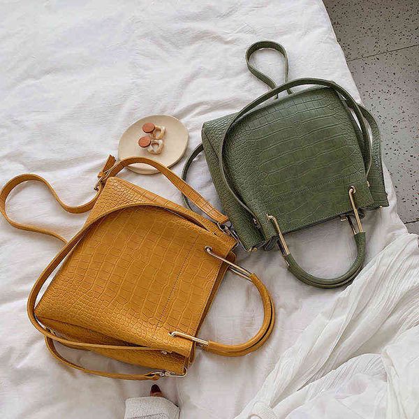 fashion bucket bags women large capacity handbags women pu shoulder messenger bag female retro daily totes lady elegant handbag g220429
fashion bucket bags women large capacity handbags women pu shoulder messenger bag female retro daily totes lady elegant handbag g220429