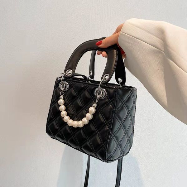 designer bags portable small female 2022 new fashion fragrance foreign style shoulder summer pearl chain messenger
designer bags portable small female 2022 new fashion fragrance foreign style shoulder summer pearl chain messenger