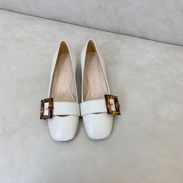 2022 new fashion sandals flat shoes women's leather comfortable solid color small shoes for banquet parties, Black
2022 new fashion sandals flat shoes women's leather comfortable solid color small shoes for banquet parties, Black