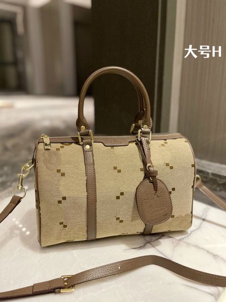 women's designers shoulder bag luxury tote purse handbag message bags cluth brand classic genuine leather luggage crossbody box
women's designers shoulder bag luxury tote purse handbag message bags cluth brand classic genuine leather luggage crossbody box