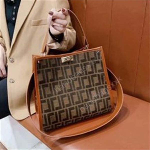 tote designer bag sunshine shopper women fashion handle crossbody shoulder strap beach handbag letter print pu leather tra
tote designer bag sunshine shopper women fashion handle crossbody shoulder strap beach handbag letter print pu leather tra