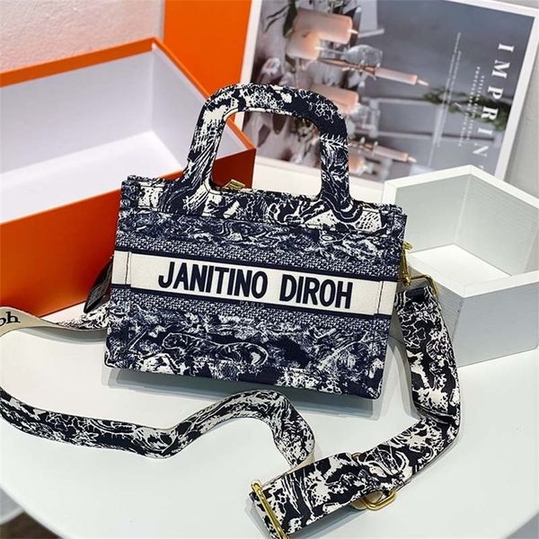 purses 2022 new little tot classic print portable high-grade feeling single shoulder messenger wide shoulder strap counter same women's
purses 2022 new little tot classic print portable high-grade feeling single shoulder messenger wide shoulder strap counter same women's