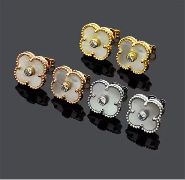 2022 new fashion diamond earring for women classic natural shell four leaf clover earring designer jewelry, Golden;silver
2022 new fashion diamond earring for women classic natural shell four leaf clover earring designer jewelry, Golden;silver