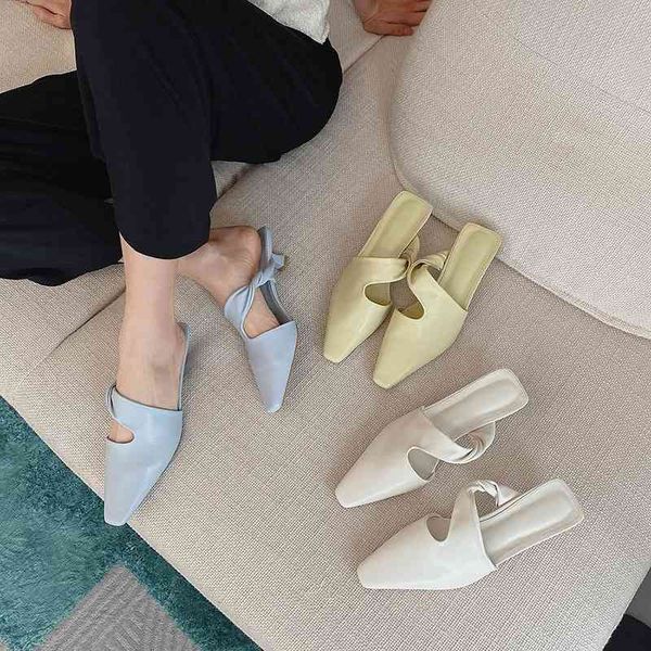 sandals summer and korean sandals women's shoes middle heel small square head baotou thin fashion personality side empty solid color gg, Black
sandals summer and korean sandals women's shoes middle heel small square head baotou thin fashion personality side empty solid color gg, Black