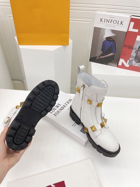 boots calfskin military boots (heel height 4cm) side zip closure, lace-up with oversized buckle trims personalized oversized stud-embossed d, Black
boots calfskin military boots (heel height 4cm) side zip closure, lace-up with oversized buckle trims personalized oversized stud-embossed d, Black