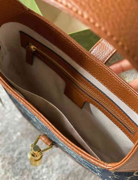 2022 new 1961 series denim armpit bag fashion single shoulder messenger portable women's bag
2022 new 1961 series denim armpit bag fashion single shoulder messenger portable women's bag