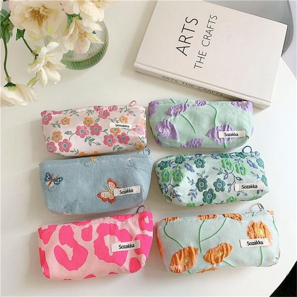 korea ins 3d bunga dicetak wanita tas kosmetik tempat pensil perjalanan flore lucu makeup lipstik make up sikat tas penyimpanan kantong 2206
korea ins 3d bunga dicetak wanita tas kosmetik tempat pensil perjalanan flore lucu makeup lipstik make up sikat tas penyimpanan kantong 2206