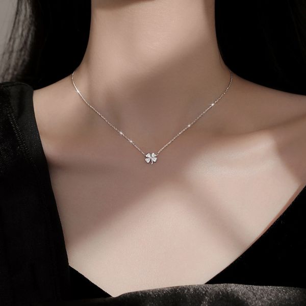 925 sterling silver four-leaf clover necklace summer new women's clavicle chain necklace romantic luxury jewelry aesthetic
925 sterling silver four-leaf clover necklace summer new women's clavicle chain necklace romantic luxury jewelry aesthetic