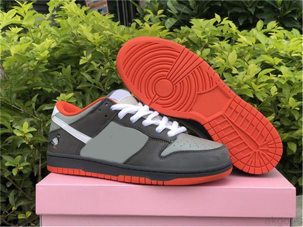 2022 authentic staple nyc pigeon low new york medium grey white dark dove men women basketball shoes skateboard sneakers with box
2022 authentic staple nyc pigeon low new york medium grey white dark dove men women basketball shoes skateboard sneakers with box