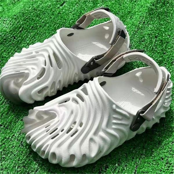 2022 classic designers men women sandals slides slippers bone resin desert sand foam runner ararat rubber west summer west brown flat slide, Black
2022 classic designers men women sandals slides slippers bone resin desert sand foam runner ararat rubber west summer west brown flat slide, Black