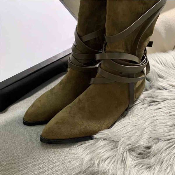 dress shoes ahigo's same suede high boots women's pointed western cowboy boots versatile sleeve rider, Black
dress shoes ahigo's same suede high boots women's pointed western cowboy boots versatile sleeve rider, Black