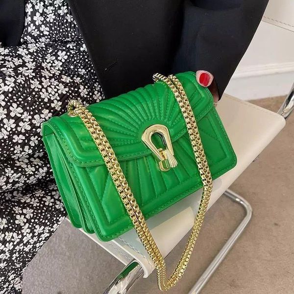 60% off summer popular bag female 2022 new fashion versatile high texture one small square shoulder messenger chain bags
60% off summer popular bag female 2022 new fashion versatile high texture one small square shoulder messenger chain bags