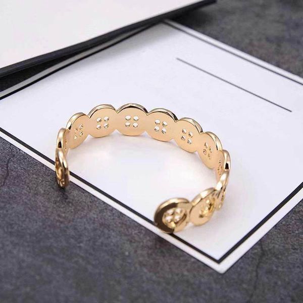 fashion charm button bracelets bangle for lady women party wedding lovers gift engagement jewelry with box nrj, White
fashion charm button bracelets bangle for lady women party wedding lovers gift engagement jewelry with box nrj, White