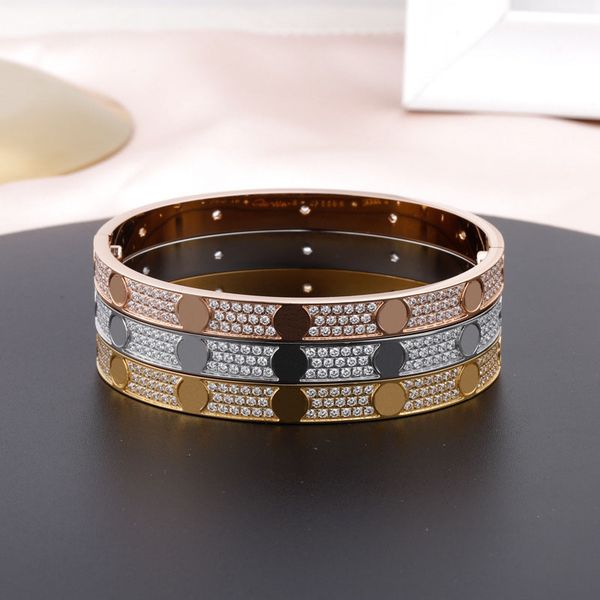 luxury diamond tennis bracelet woman c brand couples love bracelets gold silver charm for him or her designer jewelry fashion accessory vale, Golden;silver
luxury diamond tennis bracelet woman c brand couples love bracelets gold silver charm for him or her designer jewelry fashion accessory vale, Golden;silver