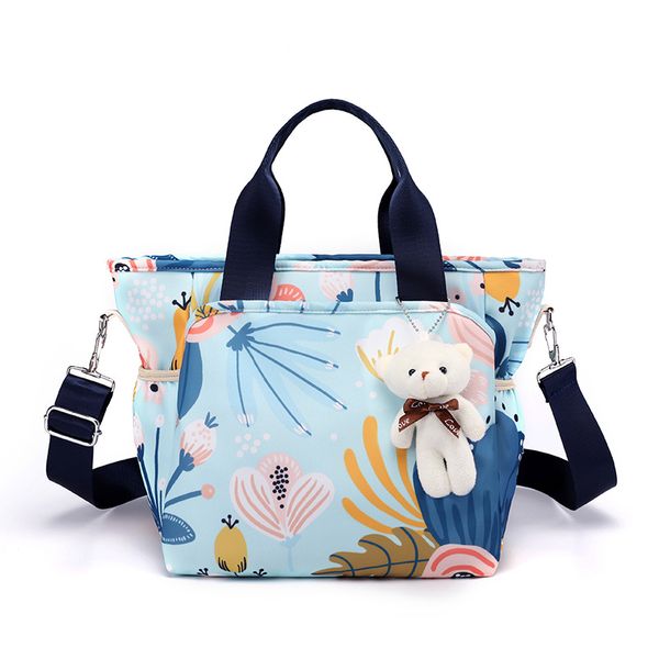 designer messenger bag large capacity portable splash proof priting handbag for mother and baby with fashion style
designer messenger bag large capacity portable splash proof priting handbag for mother and baby with fashion style