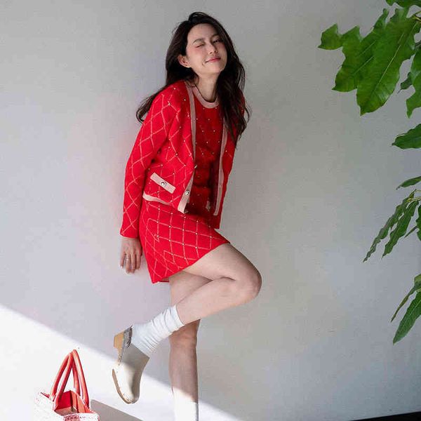 two piece dress spring and summer solid color diamond inlaid fashion coat short skirt women's chinese red suit, White
two piece dress spring and summer solid color diamond inlaid fashion coat short skirt women's chinese red suit, White