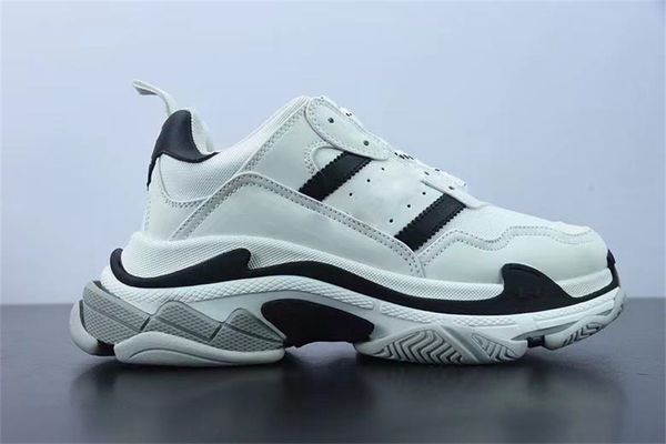 2022 autehntic men women dad shoes 17fw triple s outdoor shoes white black clear bubble bottom mens sneakers red old grandpa trainer chaussu
2022 autehntic men women dad shoes 17fw triple s outdoor shoes white black clear bubble bottom mens sneakers red old grandpa trainer chaussu