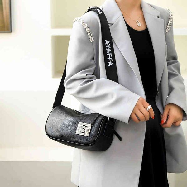 fashion sense small bag women's soft face new shoulder msenger bag2022 trendy design ladies sachet
fashion sense small bag women's soft face new shoulder msenger bag2022 trendy design ladies sachet