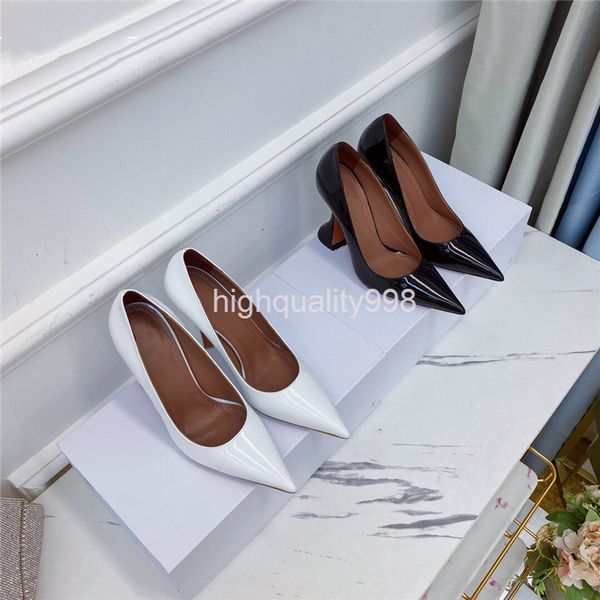 dress shoes high heeled shoes women's horseshoe heel pointed fashion shallow mouth single, Black
dress shoes high heeled shoes women's horseshoe heel pointed fashion shallow mouth single, Black
