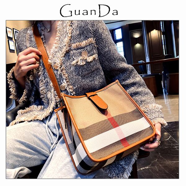 large capacity women shoulder bag luxury plaid canvas leather stripe fashion female crossbody bag korean style messenger handbag
large capacity women shoulder bag luxury plaid canvas leather stripe fashion female crossbody bag korean style messenger handbag