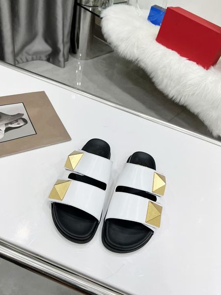 2022 desiger women slippers genuine leather black, white, yellow, gray, rose, brown size 35-40
2022 desiger women slippers genuine leather black, white, yellow, gray, rose, brown size 35-40