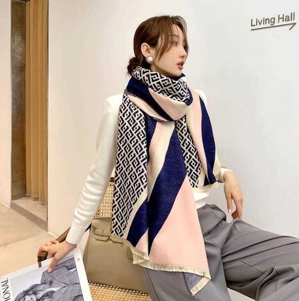 winter 2020 scarf women cashmere scarf new fashion warm foulard lady scarves color matching thick soft shawls wraps, Blue;gray
winter 2020 scarf women cashmere scarf new fashion warm foulard lady scarves color matching thick soft shawls wraps, Blue;gray