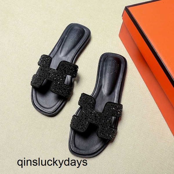 designer erme women's slippers europe station 2022 new fas ion flat sandals leisure and comfortable travel wear slippers women's o, Black
designer erme women's slippers europe station 2022 new fas ion flat sandals leisure and comfortable travel wear slippers women's o, Black