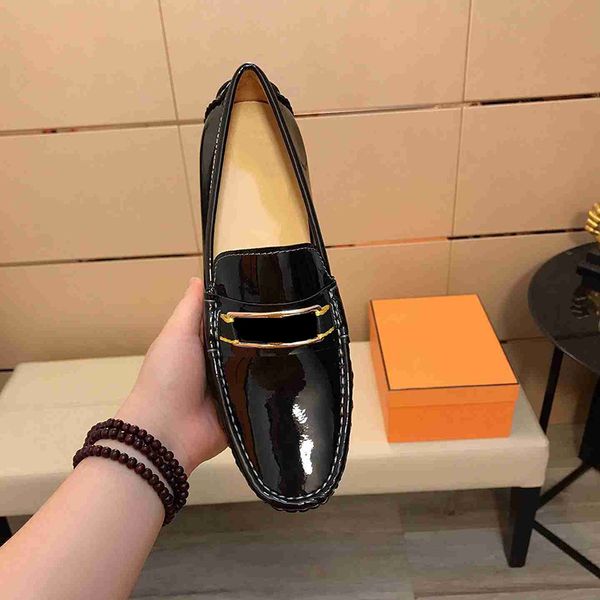 designer man dress shoes fashion patent leather male flat heel black loafers outdoor slip-on luxury shoe with box
designer man dress shoes fashion patent leather male flat heel black loafers outdoor slip-on luxury shoe with box