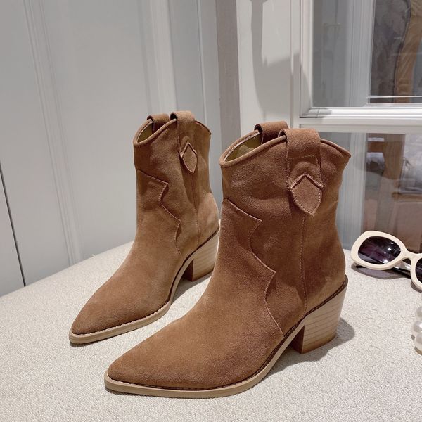 2022 new fashion designer winter ankle boots genuine leather shoes pointed toes chunky heel simple and elegant style, Black
2022 new fashion designer winter ankle boots genuine leather shoes pointed toes chunky heel simple and elegant style, Black