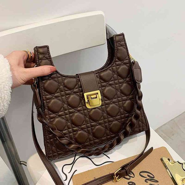 2022 factory wholesale new wanghong single shoulder armpit bag women's new fashion in autumn and winter , versatile foreign style messe
2022 factory wholesale new wanghong single shoulder armpit bag women's new fashion in autumn and winter , versatile foreign style messe