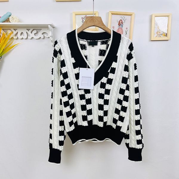 509 l 2022 runway summer brand same style sweater v neck long sleeve white striped t shirt women's sweaters xue, White;black
509 l 2022 runway summer brand same style sweater v neck long sleeve white striped t shirt women's sweaters xue, White;black