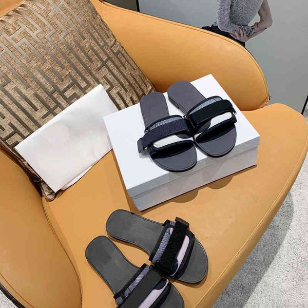 slippers autumn alphabet slippers women wear fashionable and versatile net red korean flat, Black
slippers autumn alphabet slippers women wear fashionable and versatile net red korean flat, Black