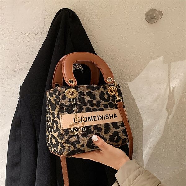 new women's urban simple messenger bag portable princess bag autumn and winter leopard pattern bucket s_modelvzn3
new women's urban simple messenger bag portable princess bag autumn and winter leopard pattern bucket s_modelvzn3