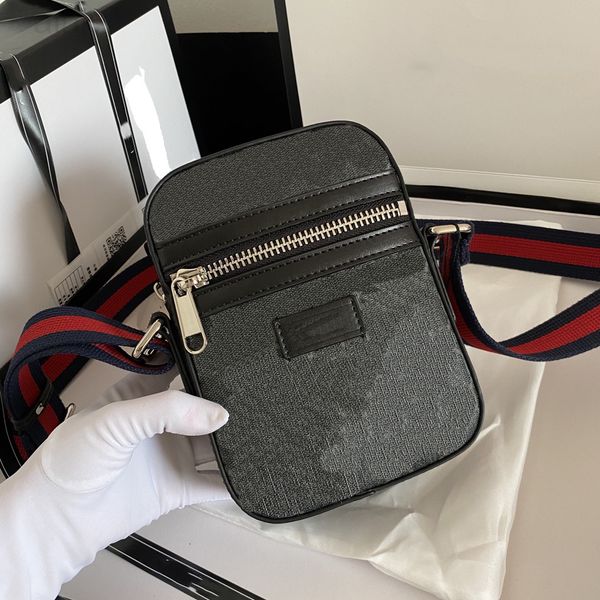 designer luxury mini shoulder bags is designed by classic postman bag low-key and atmospheric its a necessary bag for simple travel
designer luxury mini shoulder bags is designed by classic postman bag low-key and atmospheric its a necessary bag for simple travel