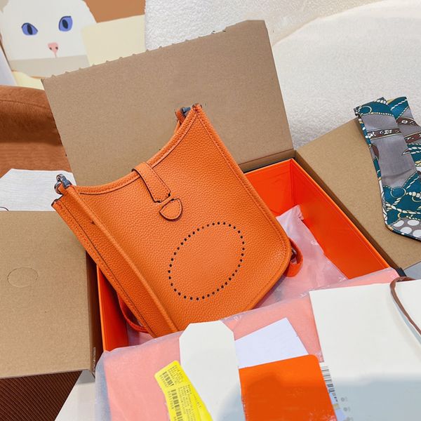 designer luxury handbags shoulder bag square tote bag fashion evelyne crossbody bags hollow out letter storage handbag purses
designer luxury handbags shoulder bag square tote bag fashion evelyne crossbody bags hollow out letter storage handbag purses